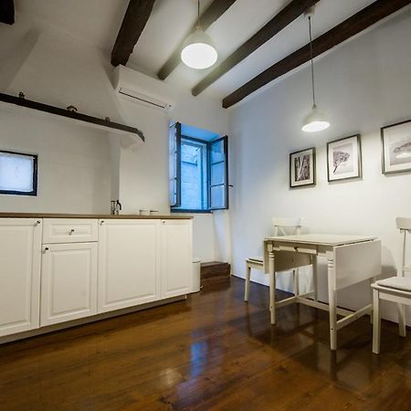 Studio Apartment Casa Di Pietra Rovigno Esterno foto