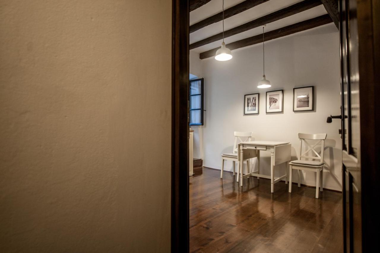 Studio Apartment Casa Di Pietra Rovigno Esterno foto