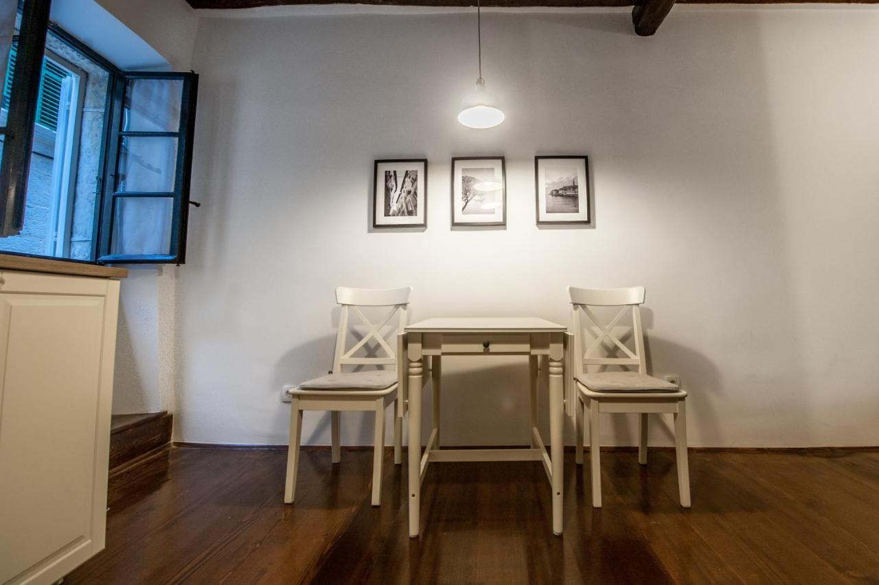 Studio Apartment Casa Di Pietra Rovigno Esterno foto