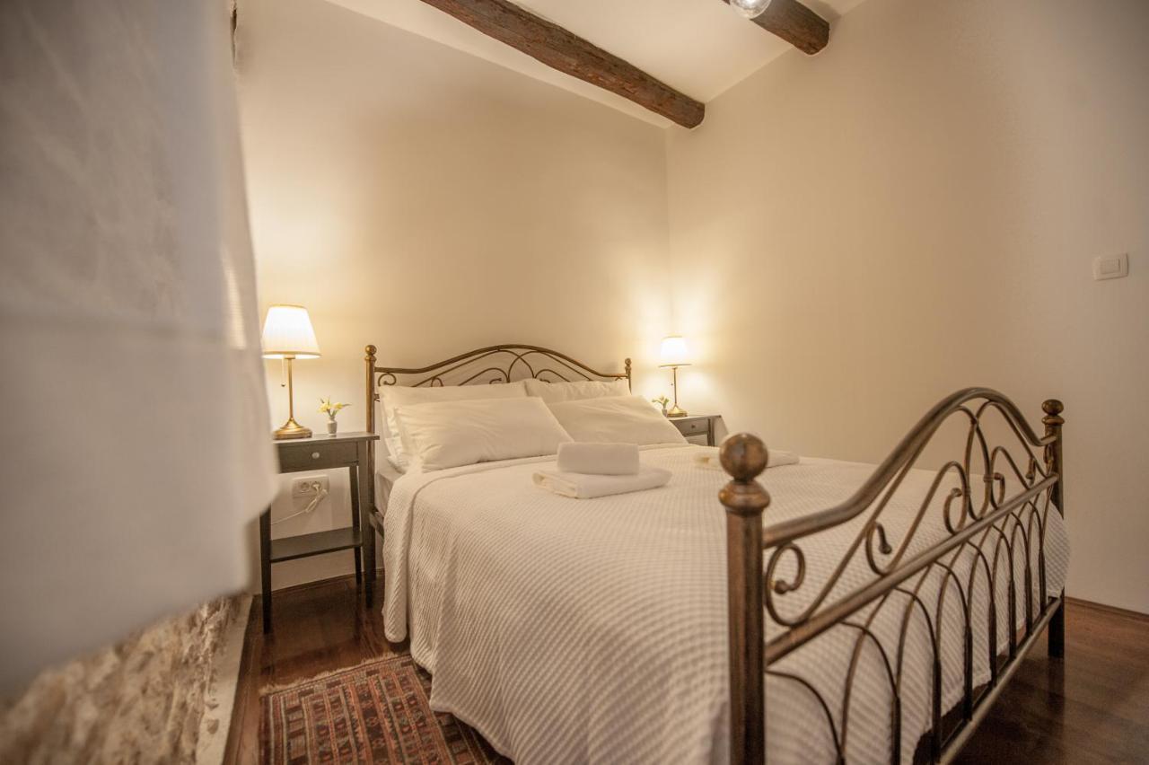 Studio Apartment Casa Di Pietra Rovigno Esterno foto