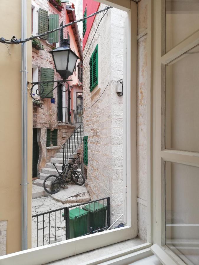 Studio Apartment Casa Di Pietra Rovigno Esterno foto