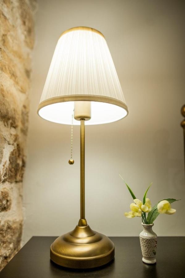 Studio Apartment Casa Di Pietra Rovigno Esterno foto